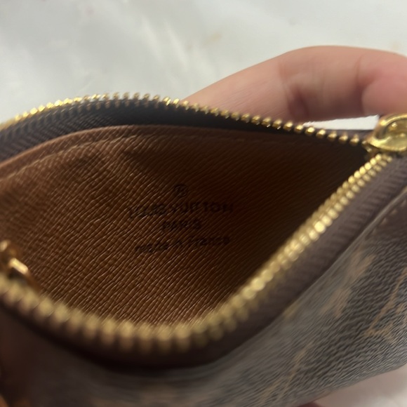COPY - Used Louis Vuitton key pouch - Picture 2 of 3